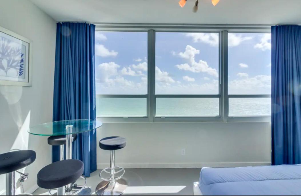 Castle 835 Oceanview Studio On Beach With Pool, Gym, Bars, And Free Parking Маямі-Біч Екстер'єр фото