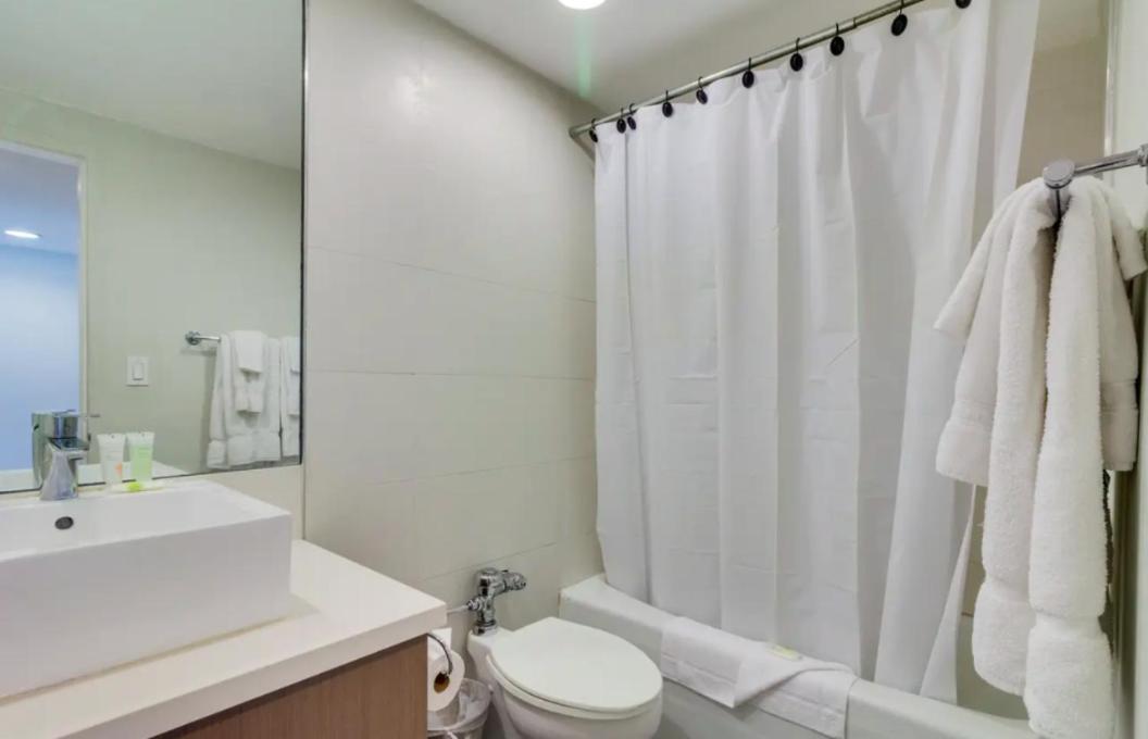 Castle 835 Oceanview Studio On Beach With Pool, Gym, Bars, And Free Parking Маямі-Біч Екстер'єр фото