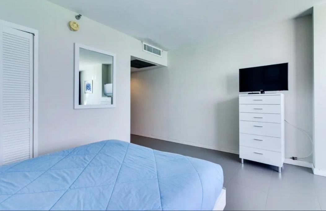 Castle 835 Oceanview Studio On Beach With Pool, Gym, Bars, And Free Parking Маямі-Біч Екстер'єр фото