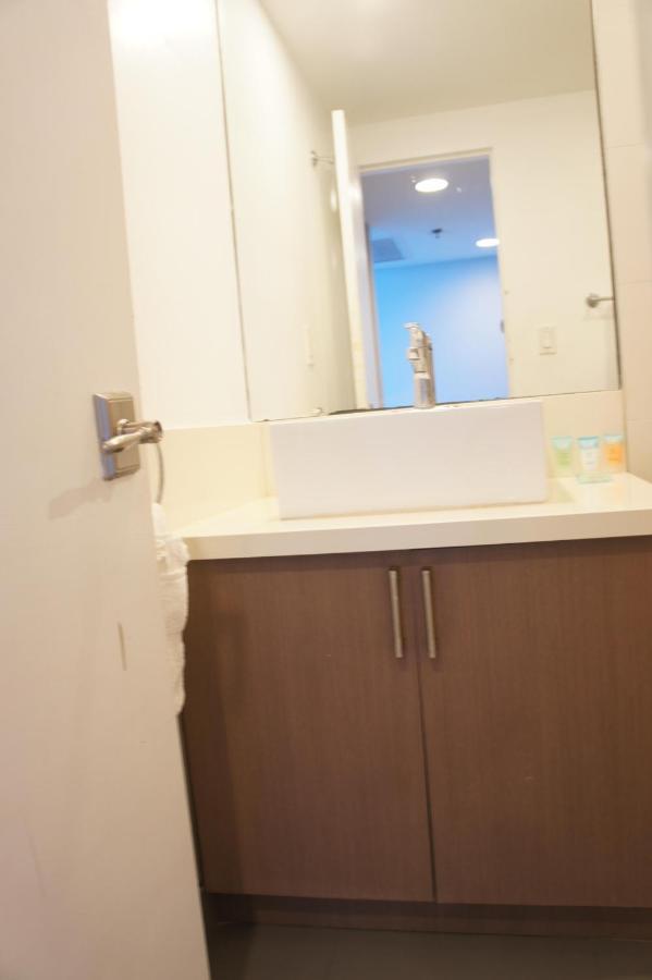 Castle 835 Oceanview Studio On Beach With Pool, Gym, Bars, And Free Parking Маямі-Біч Екстер'єр фото
