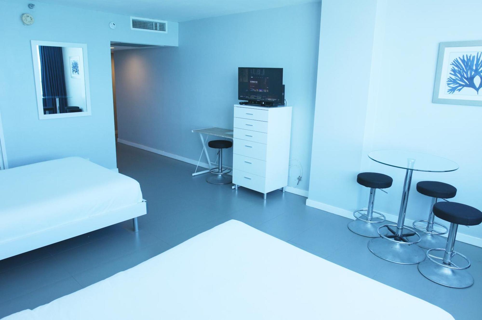 Castle 835 Oceanview Studio On Beach With Pool, Gym, Bars, And Free Parking Маямі-Біч Екстер'єр фото