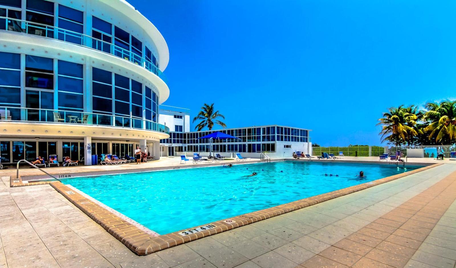 Castle 835 Oceanview Studio On Beach With Pool, Gym, Bars, And Free Parking Маямі-Біч Екстер'єр фото